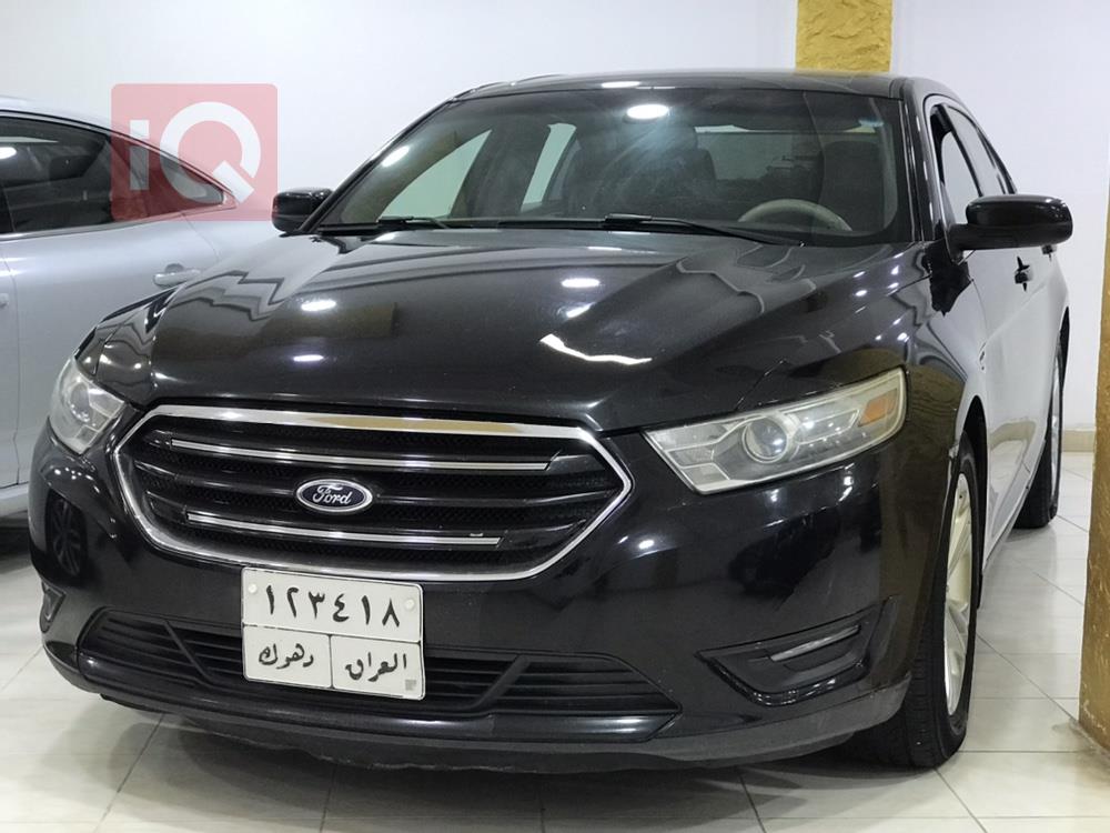 Ford Taurus